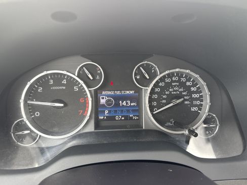 Used 2016 Toyota Tundra SR5 w/ TRD Off Road Package AWD/4WD image 20