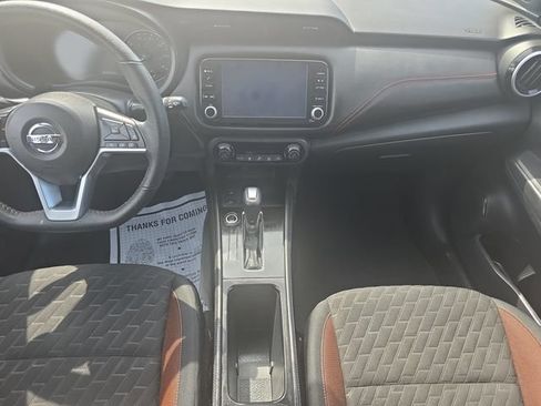 Used 2021 Nissan Kicks SR FWD image 11