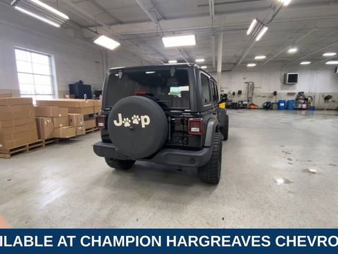 Used 2021 Jeep Wrangler Unlimited Sport AWD/4WD image 9
