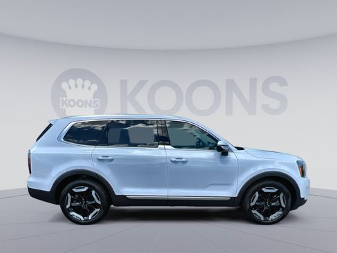 Used 2024 Kia Telluride EX w/ EX Captain's Chair Package AWD/4WD image 17
