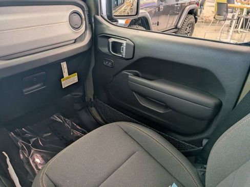New 2026 Jeep Gladiator Sport AWD/4WD image 15