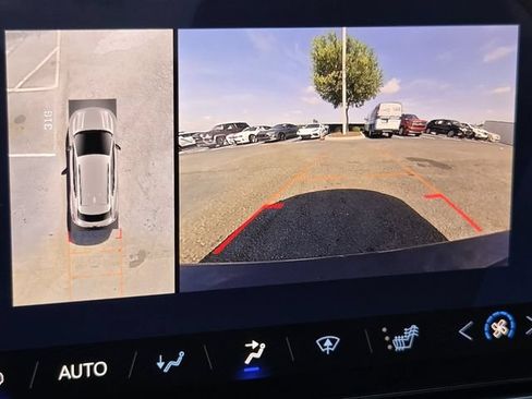 Certified 2025 Chevrolet Equinox EV RS FWD image 19