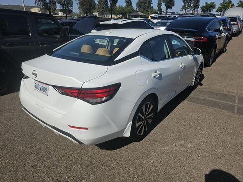 Used 2025 Nissan Sentra SV w/ SV Premium Package FWD image 2