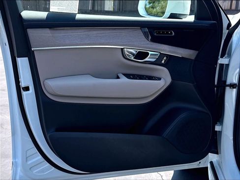 New 2026 Volvo XC90 T8 Ultra w/ Protection Package AWD/4WD image 24