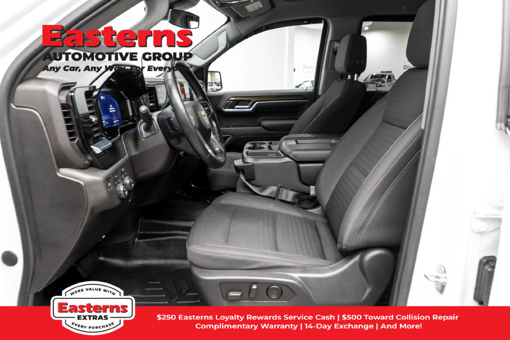 Used 2023 Chevrolet Silverado 1500 LT AWD/4WD image 14
