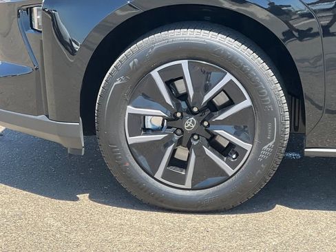 Certified 2026 Toyota bZ AWD/4WD image 28