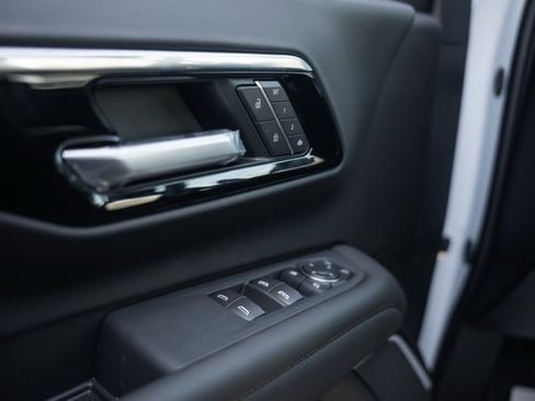 New 2026 Chevrolet Suburban High Country image 37