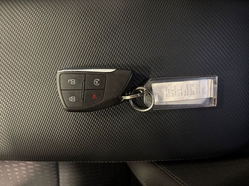 Used 2025 Chevrolet Equinox LT FWD image 22