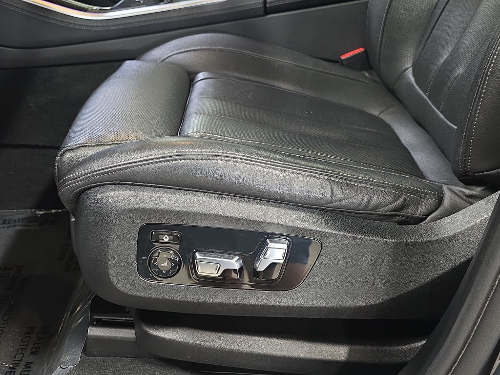 Used 2021 BMW X5 M50i AWD/4WD image 28