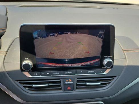 Used 2020 Nissan Altima 2.5 SR w/ Premium Package FWD image 12
