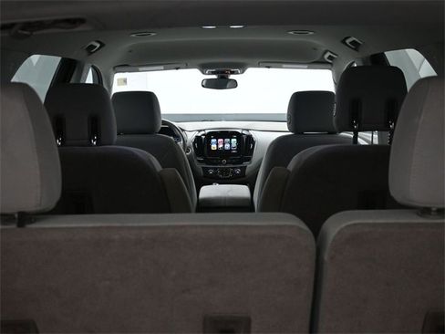 Used 2018 Chevrolet Traverse LT image 36
