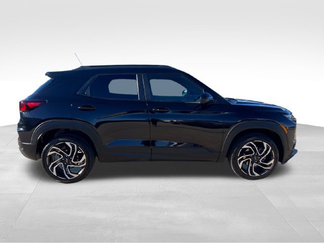 Used 2025 Chevrolet TrailBlazer RS w/ Convenience Package AWD/4WD image 8