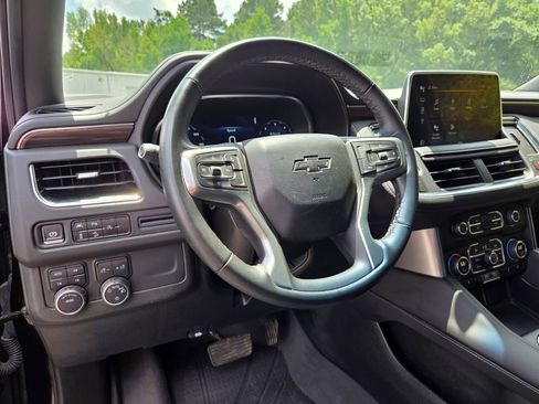 Used 2024 Chevrolet Suburban Z71 AWD/4WD image 11