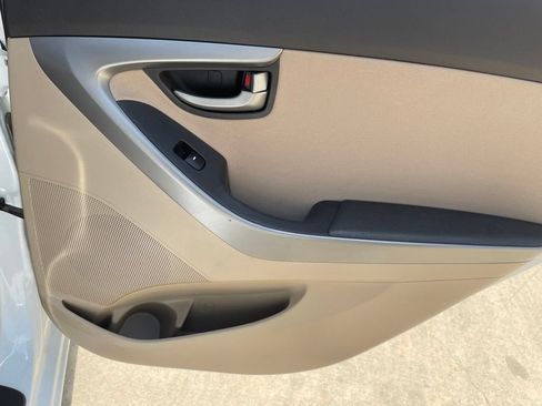 Used 2016 Hyundai Elantra Value Edition FWD image 20