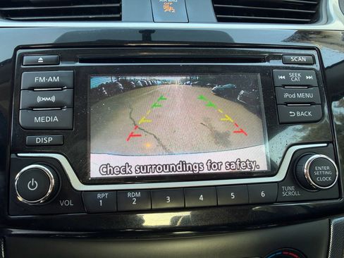 Used 2017 Nissan Sentra SR w/ SR Midnight Edition image 10