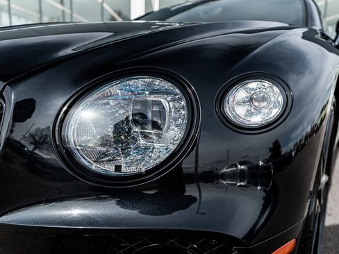 Used 2020 Bentley Continental GT image 22