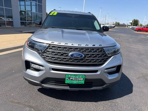 Used 2023 Ford Explorer XLT w/ Equipment Group 202A AWD/4WD image 8