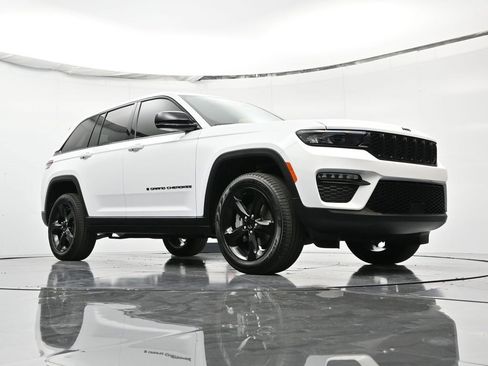 New 2025 Jeep Grand Cherokee Limited image 48