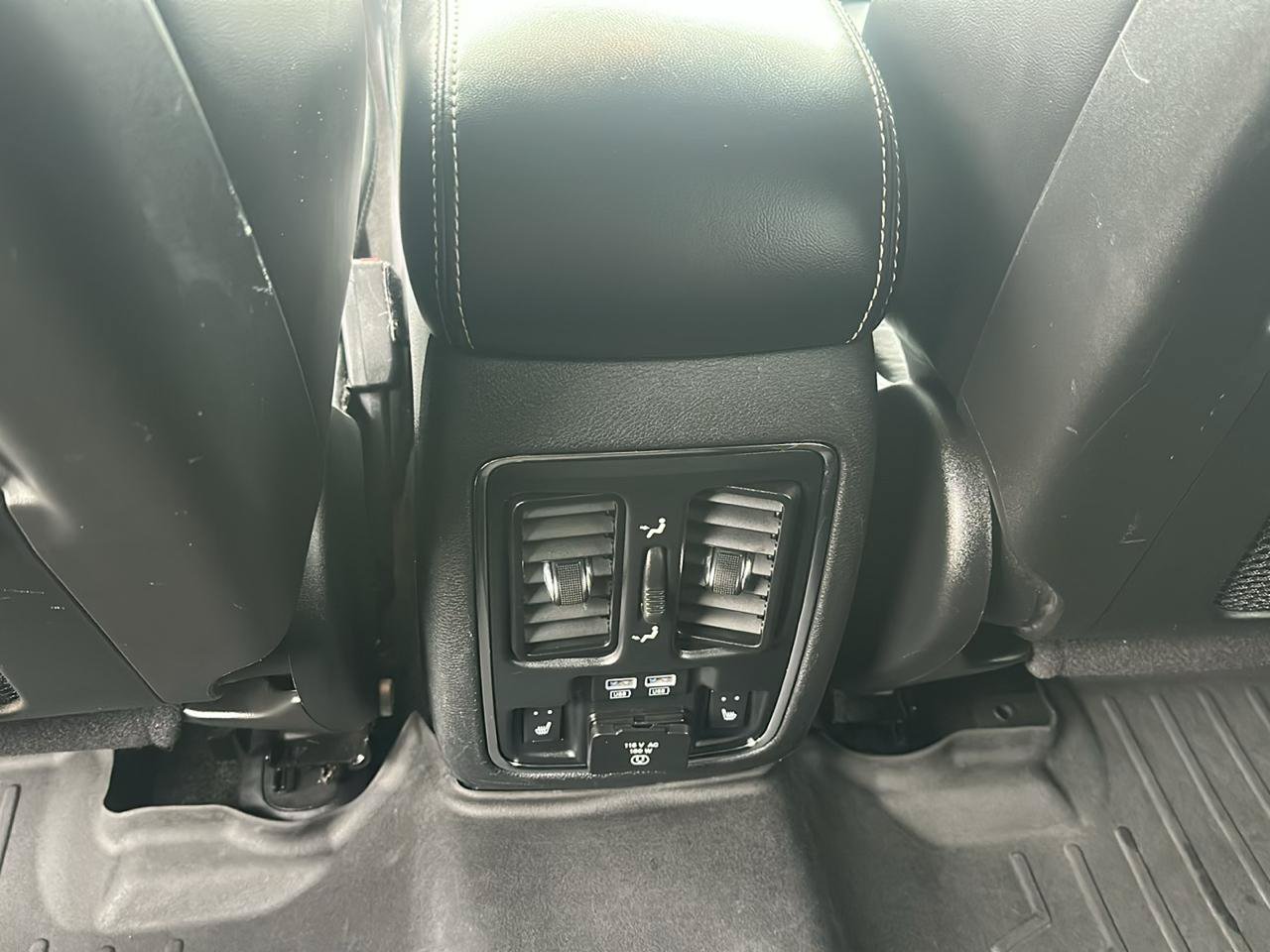 Used 2015 Jeep Grand Cherokee Limited AWD/4WD image 19