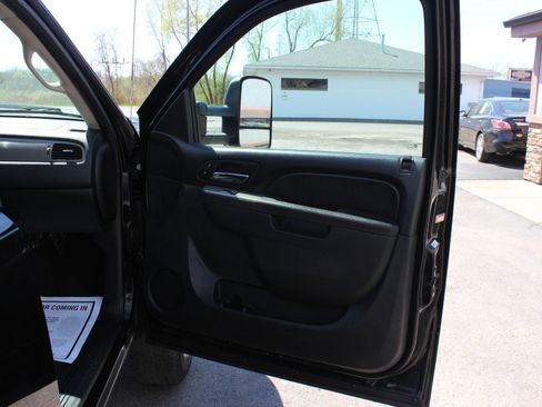 Used 2013 Chevrolet Silverado 2500 LTZ image 34