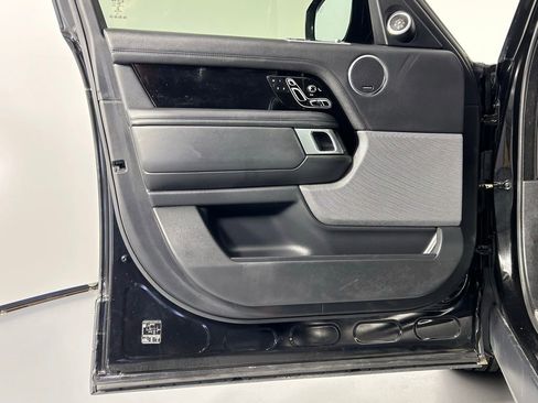 Used 2020 Land Rover Range Rover HSE image 34