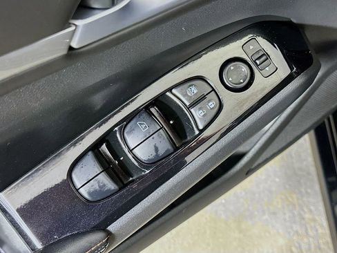 Used 2024 Nissan Altima 2.5 SR w/ SR Premium Package image 18