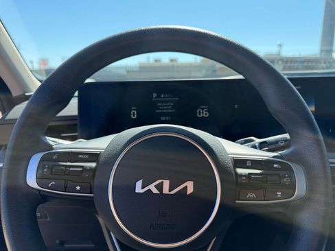 Used 2025 Kia K5 LXS FWD image 27