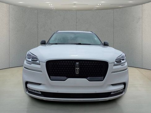 Used 2024 Lincoln Aviator Reserve w/ Equipment Group 201A AWD/4WD image 12