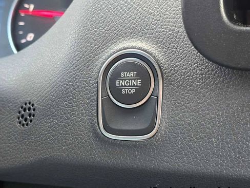 Used 2025 Mercedes-Benz Sprinter 2500 image 37