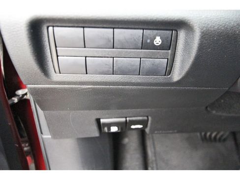 Used 2023 Nissan Kicks SR w/ SR Premium Package image 17