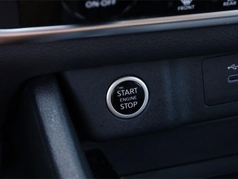 Certified 2023 Nissan Rogue SV image 14