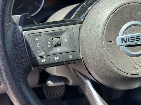 Used 2021 Nissan Rogue SV FWD image 14