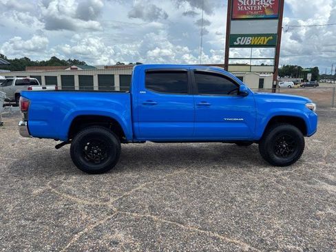 Used 2020 Toyota Tacoma SR5 RWD image 6
