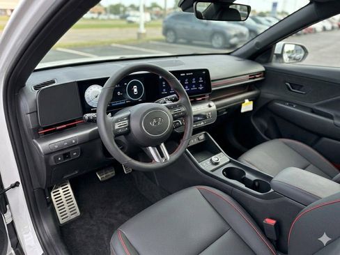 Used 2025 Hyundai Kona SEL AWD/4WD image 4