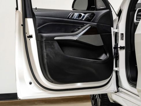 Used 2023 BMW X5 sDrive40i w/ Executive Package image 46