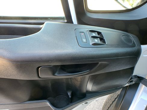 Used 2025 RAM ProMaster 2500 FWD image 12