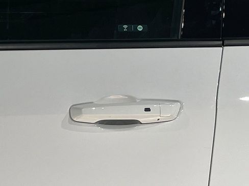 Certified 2025 GMC Acadia Elevation image 17