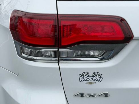 Used 2022 Jeep Grand Cherokee Limited image 21