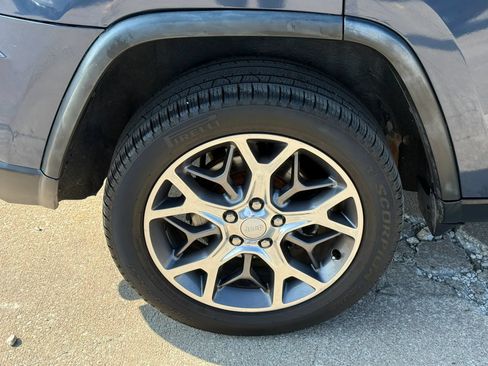 Used 2021 Jeep Grand Cherokee Limited w/ Sun & Sound Group AWD/4WD image 53