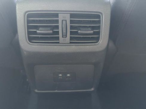 Used 2023 Nissan Rogue SV image 19