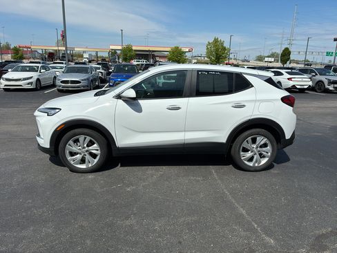Used 2025 Buick Encore GX Preferred FWD image 3