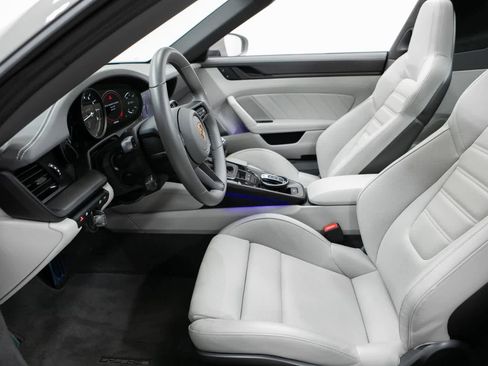 Certified 2024 Porsche 911 Targa 4 GTS AWD/4WD image 22