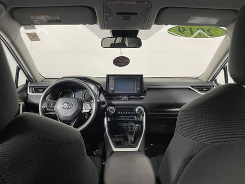Certified 2019 Toyota RAV4 LE AWD/4WD image 11