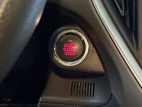 Certified 2025 Subaru Crosstrek 2.0i Premium image 19