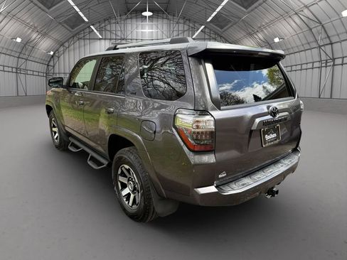Used 2020 Toyota 4Runner SR5 Premium w/ Moonroof Package AWD/4WD image 9