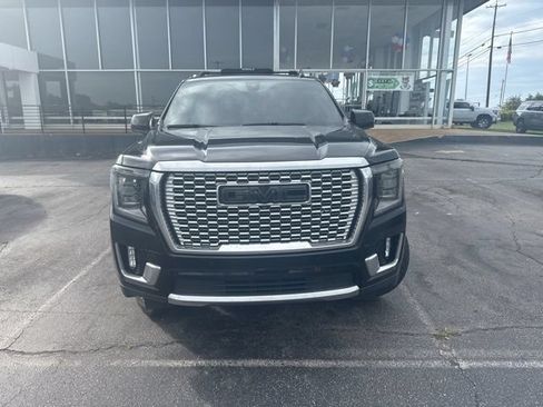 Used 2021 GMC Yukon Denali w/ LPO, Illumination Package AWD/4WD image 4