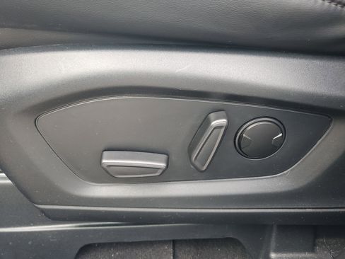 Used 2023 Ford Explorer XLT w/ Equipment Group 202A image 12