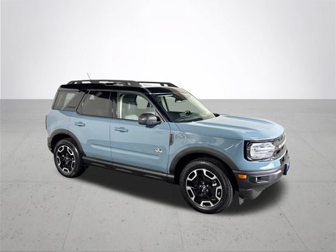 Used 2022 Ford Bronco Sport Outer Banks w/ Tech Package AWD/4WD image 4