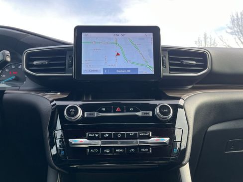 Used 2023 Ford Explorer Limited image 22