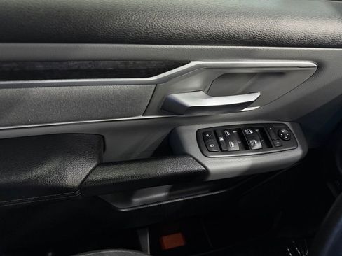 Used 2019 RAM 1500 Big Horn AWD/4WD image 11